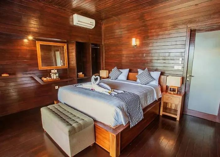 Ocean Paradise 3*